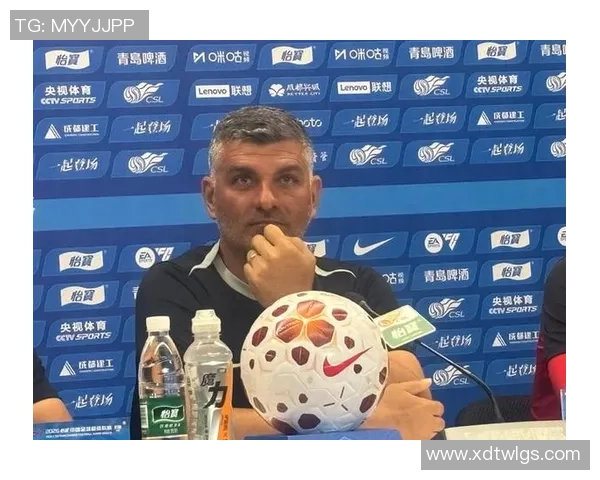 蓉城反越位成功罗慕洛精准挑传胡荷韬横传后点可惜偏出球门